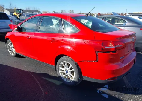 2015 Ford Focus Se z USA, uszkodzony, nr VIN 1FADP3F24FL355449